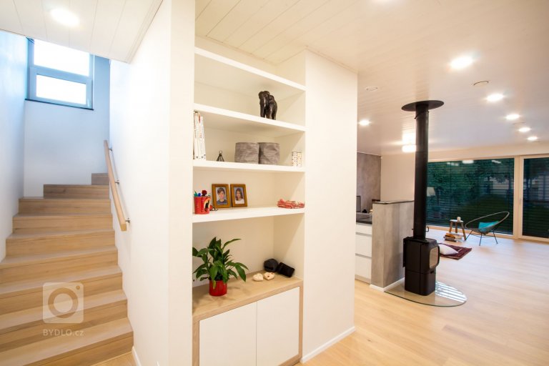 add picture to album