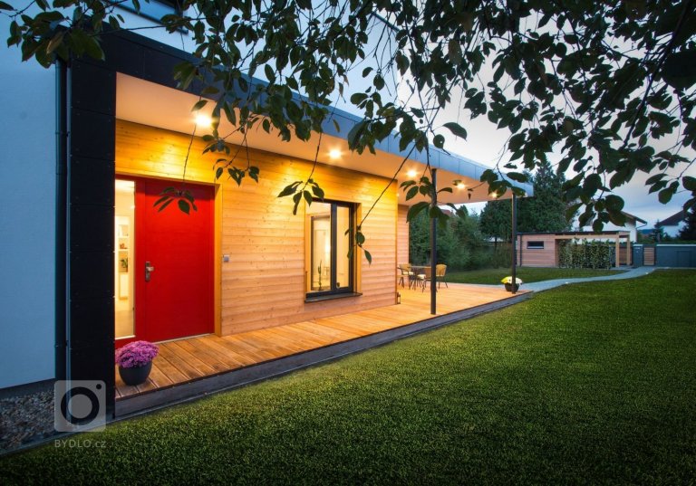 add picture to album