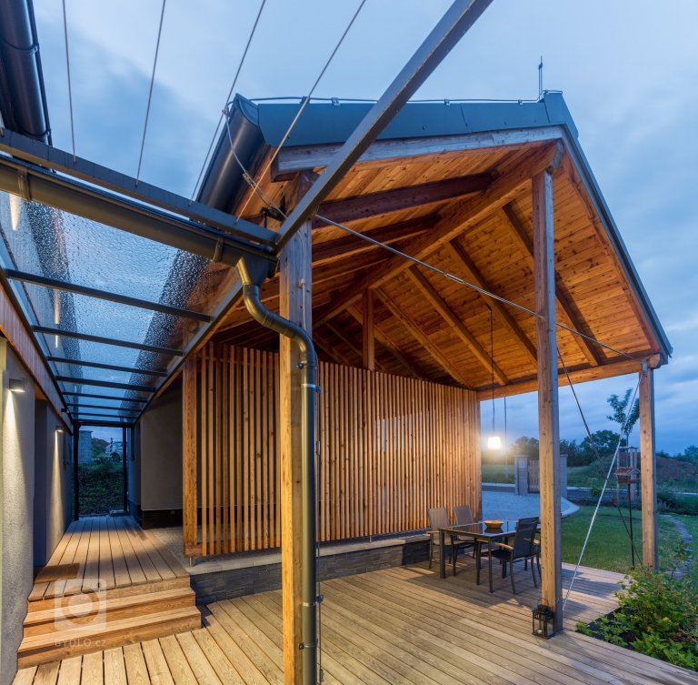 add picture to album