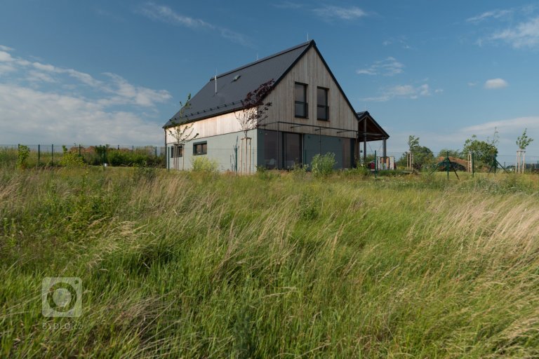 add picture to album