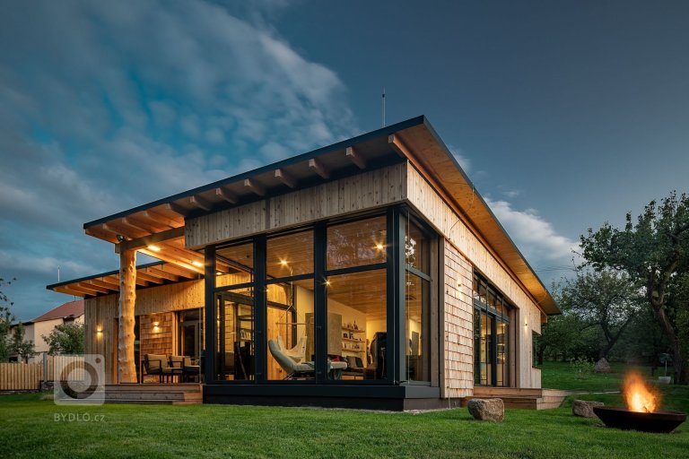 add picture to album