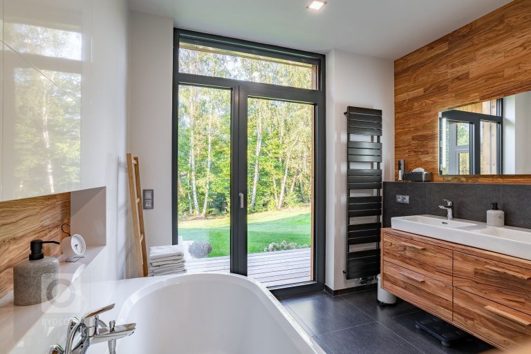 add picture to album