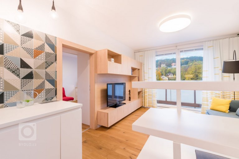 add picture to album