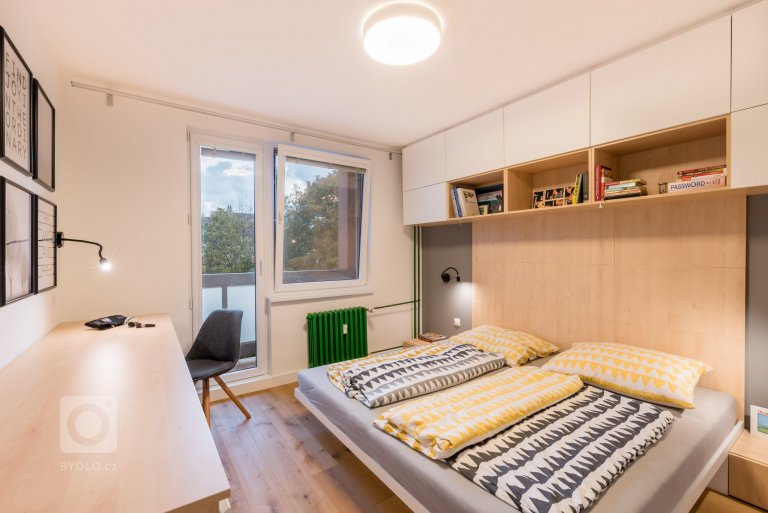 add picture to album