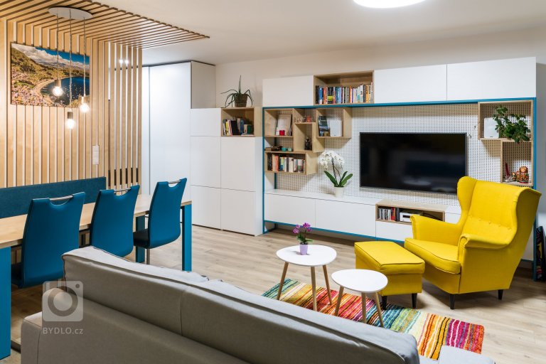 add picture to album