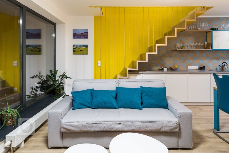 add picture to album