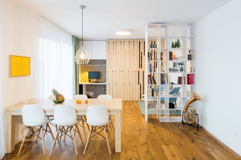 add picture to album