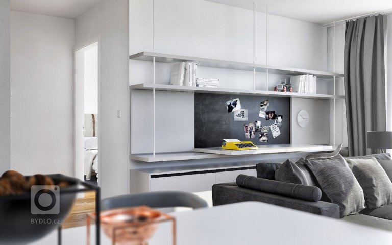 add picture to album