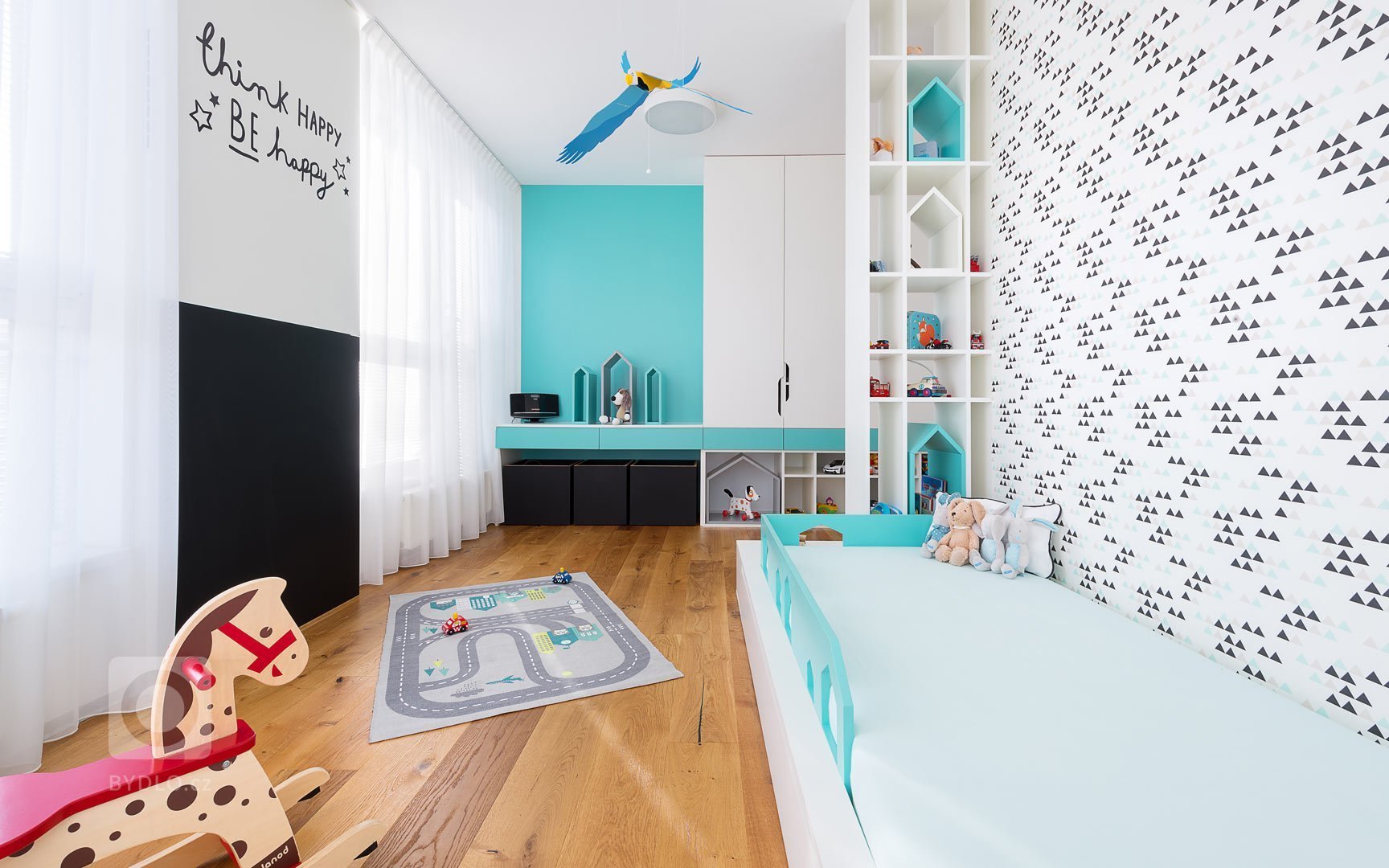 Návrh a&nbsp;realizácia štvorizbového bytu v&nbsp;bratislavskej novostavbe prebiehala vo&nbsp;veľmi príjemnej atmosfére. Majitelia obľubujú krásny a&nbsp…