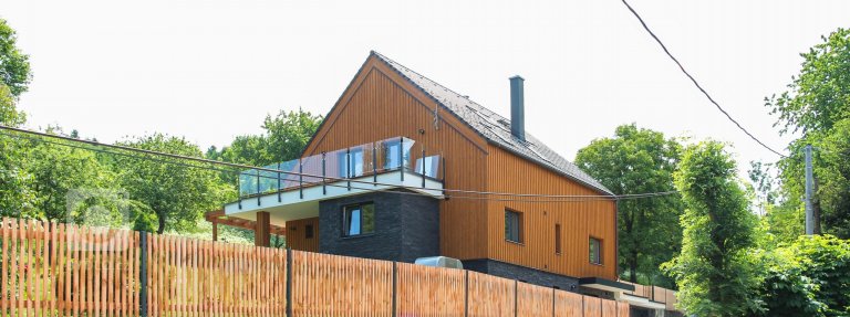 add picture to album