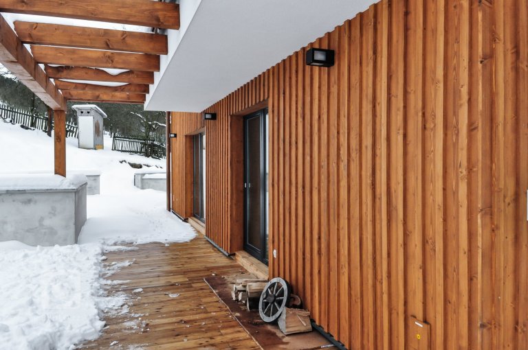 add picture to album