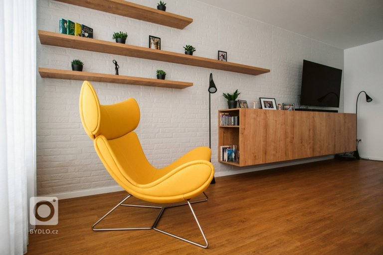 add picture to album