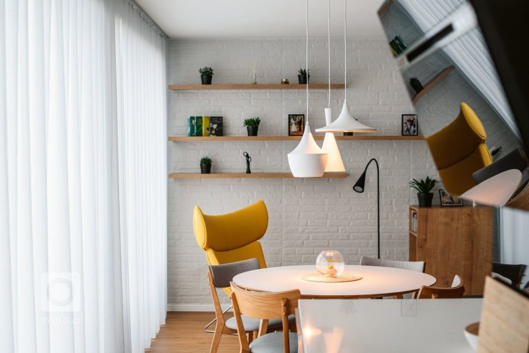 add picture to album