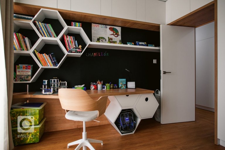 add picture to album