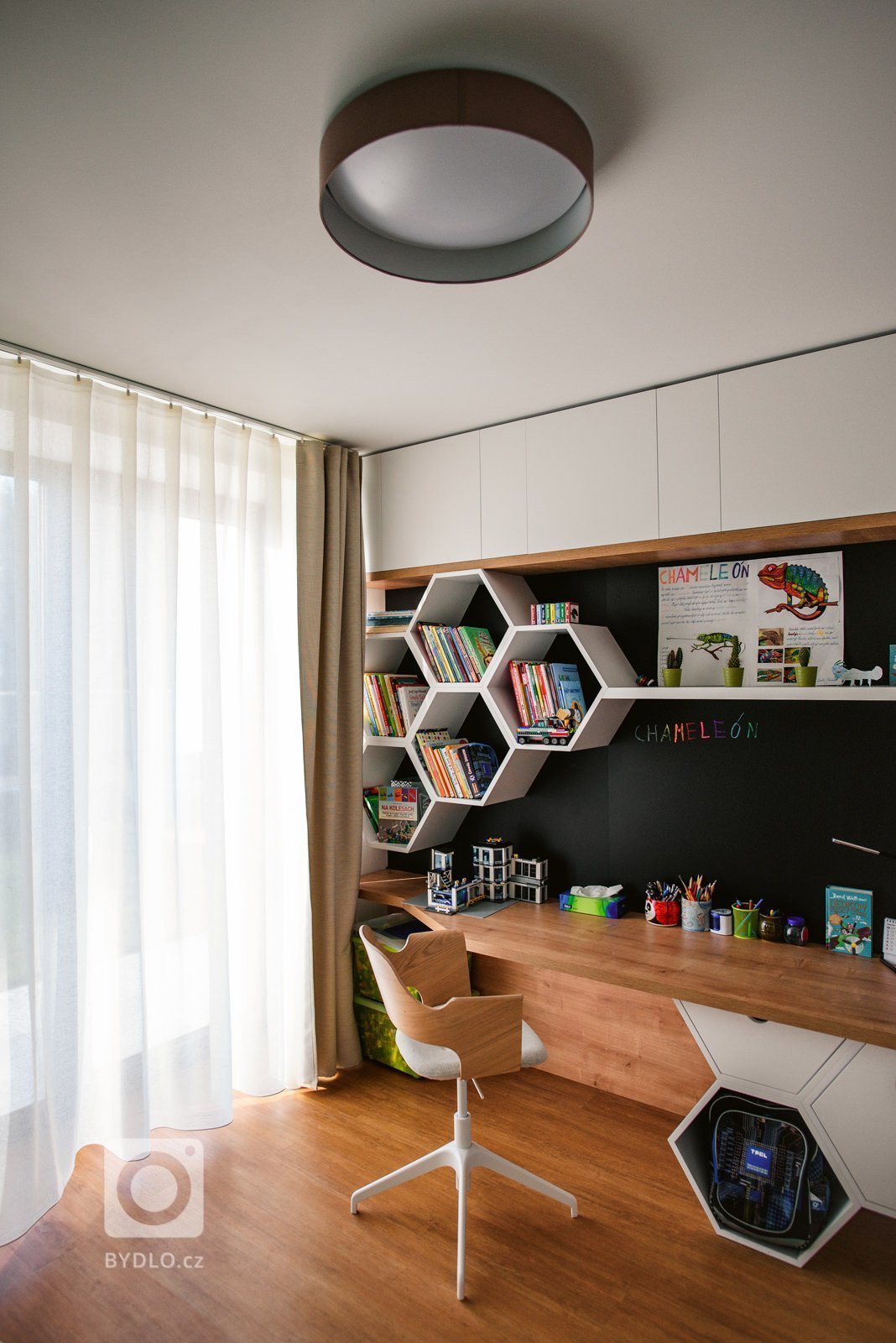 Novorealizovaný interiér v Považskej Bystrici podľa nášho návrhu sa dočkal svojho ukončenia. Nový interiéru do rodinného domu zo 70. rokov. Veríme, že vďaka…