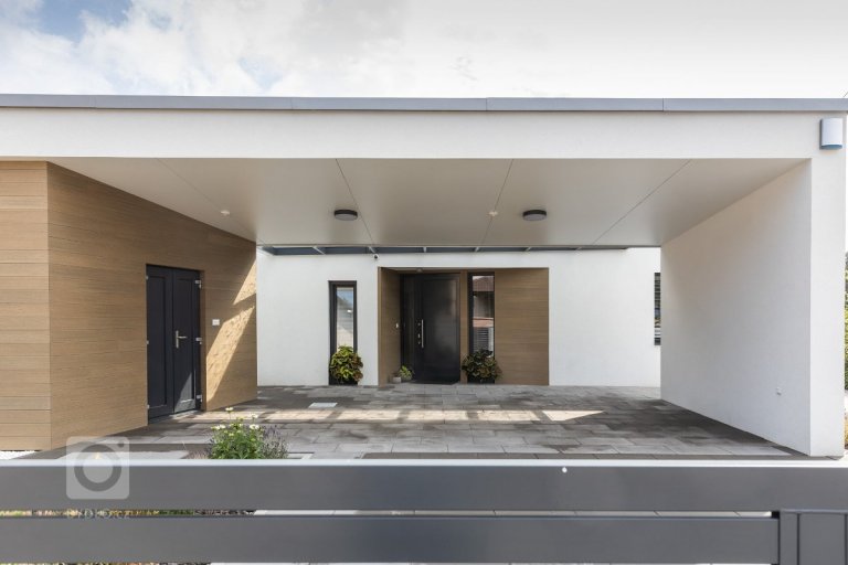 add picture to album