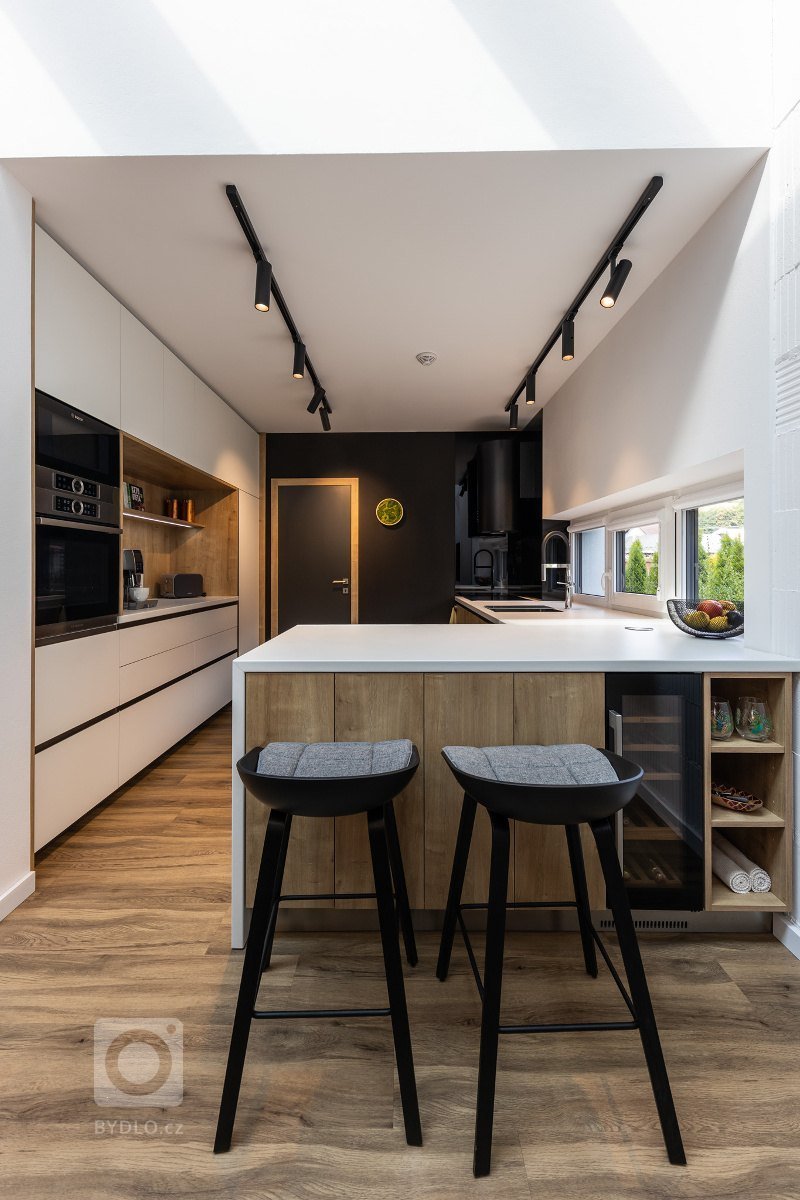 rodinný dom v obci jasenica sa u nás rodil už od samotnej štúdie. pri návrhu interiéru sme ku spokojnosti klientov zapracovali najmä požiadavku aby interiér…