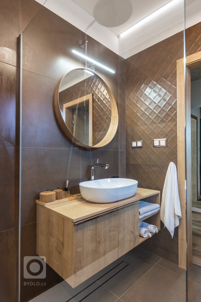 rodinný dom v obci jasenica sa u nás rodil už od samotnej štúdie. pri návrhu interiéru sme ku spokojnosti klientov zapracovali najmä požiadavku aby interiér…