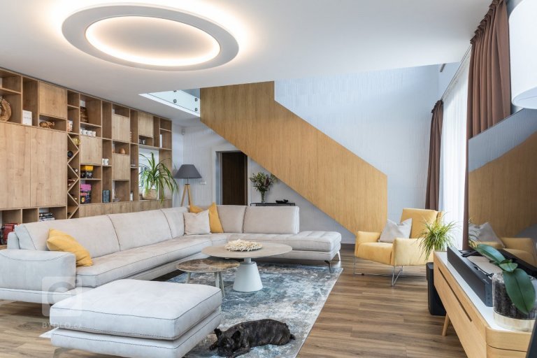 add picture to album