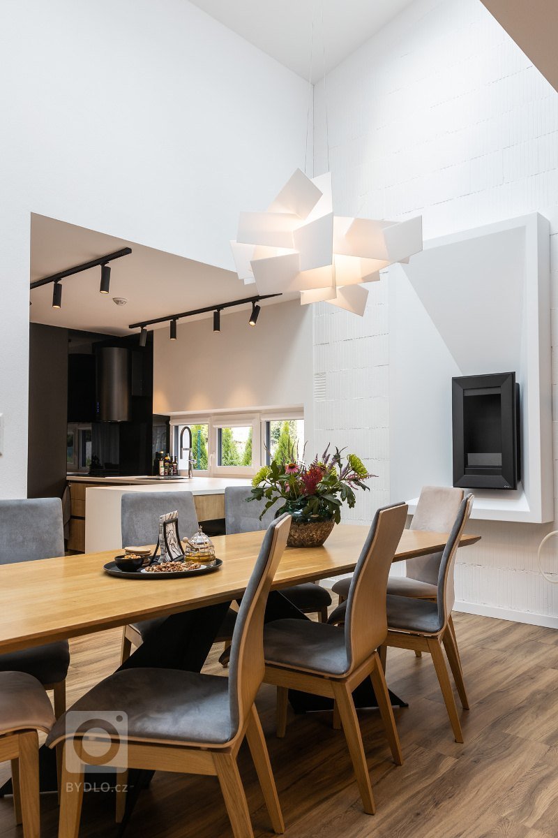 rodinný dom v obci jasenica sa u nás rodil už od samotnej štúdie. pri návrhu interiéru sme ku spokojnosti klientov zapracovali najmä požiadavku aby interiér…