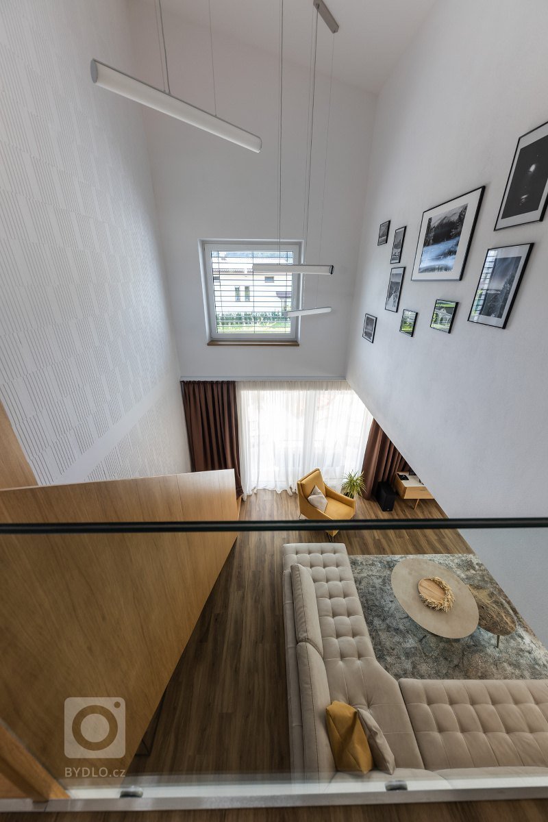 rodinný dom v obci jasenica sa u nás rodil už od samotnej štúdie. pri návrhu interiéru sme ku spokojnosti klientov zapracovali najmä požiadavku aby interiér…