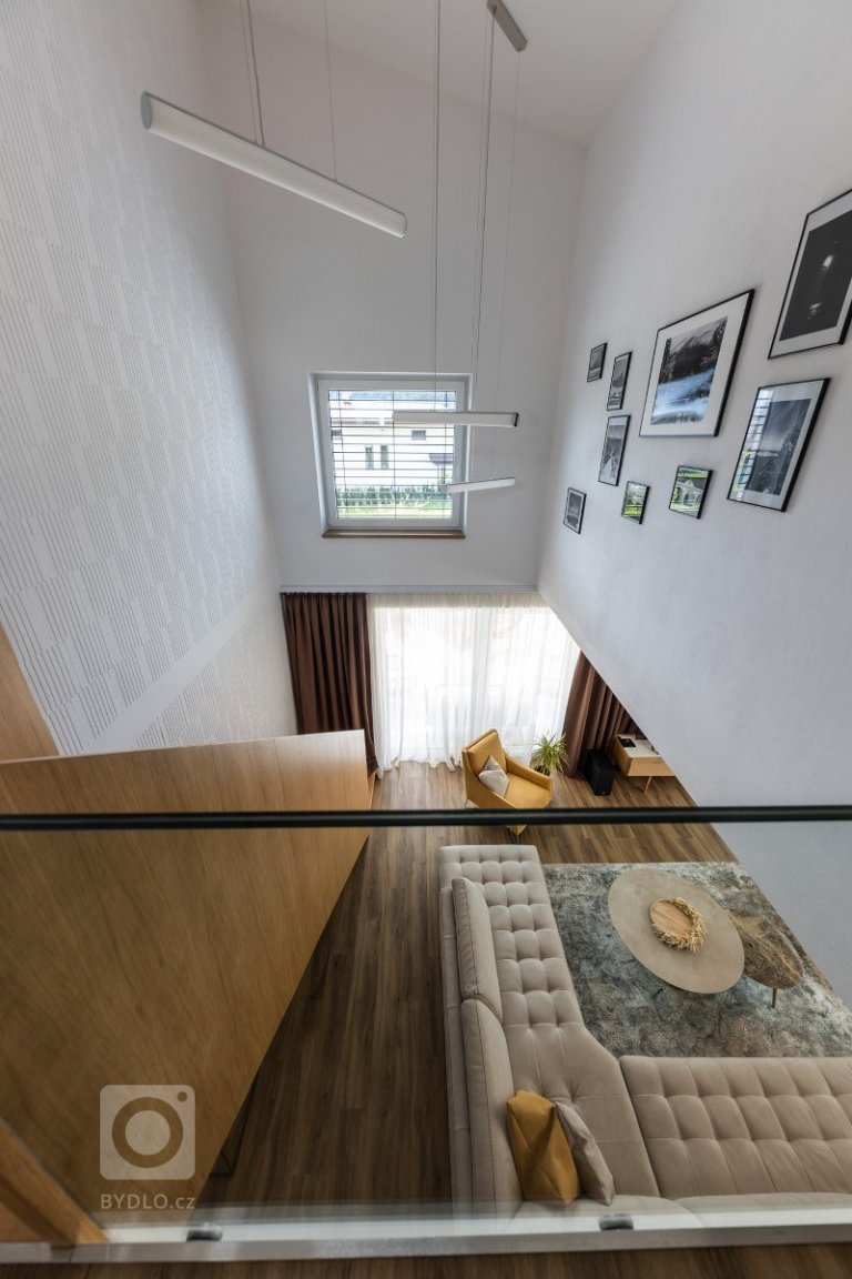 add picture to album