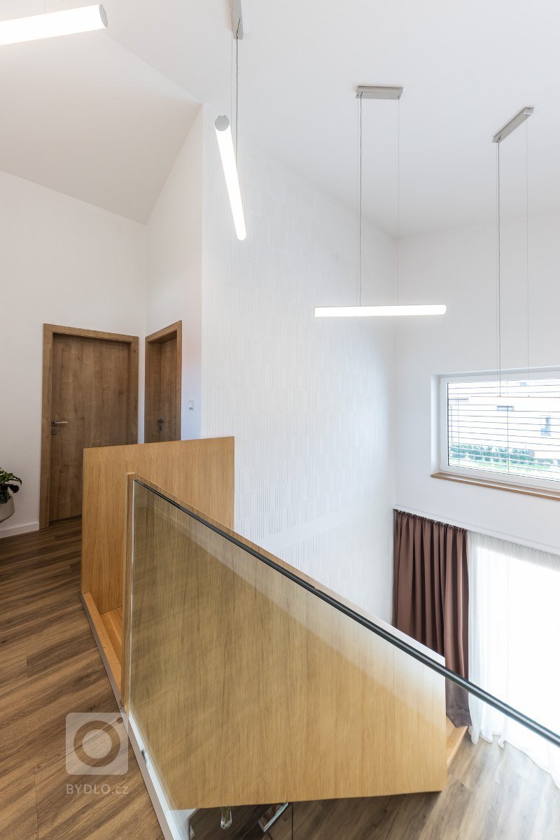 rodinný dom v obci jasenica sa u nás rodil už od samotnej štúdie. pri návrhu interiéru sme ku spokojnosti klientov zapracovali najmä požiadavku aby interiér…