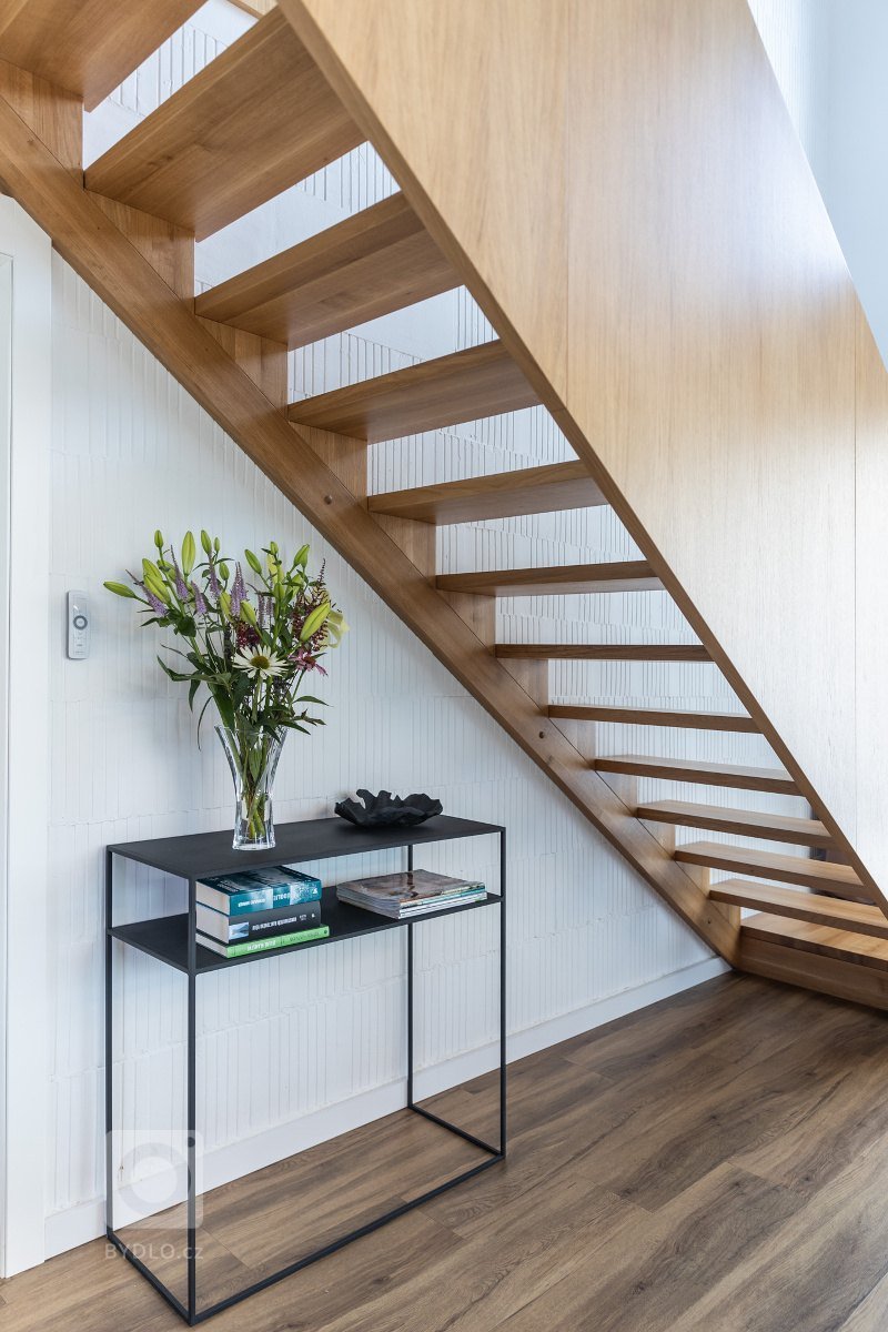 rodinný dom v obci jasenica sa u nás rodil už od samotnej štúdie. pri návrhu interiéru sme ku spokojnosti klientov zapracovali najmä požiadavku aby interiér…
