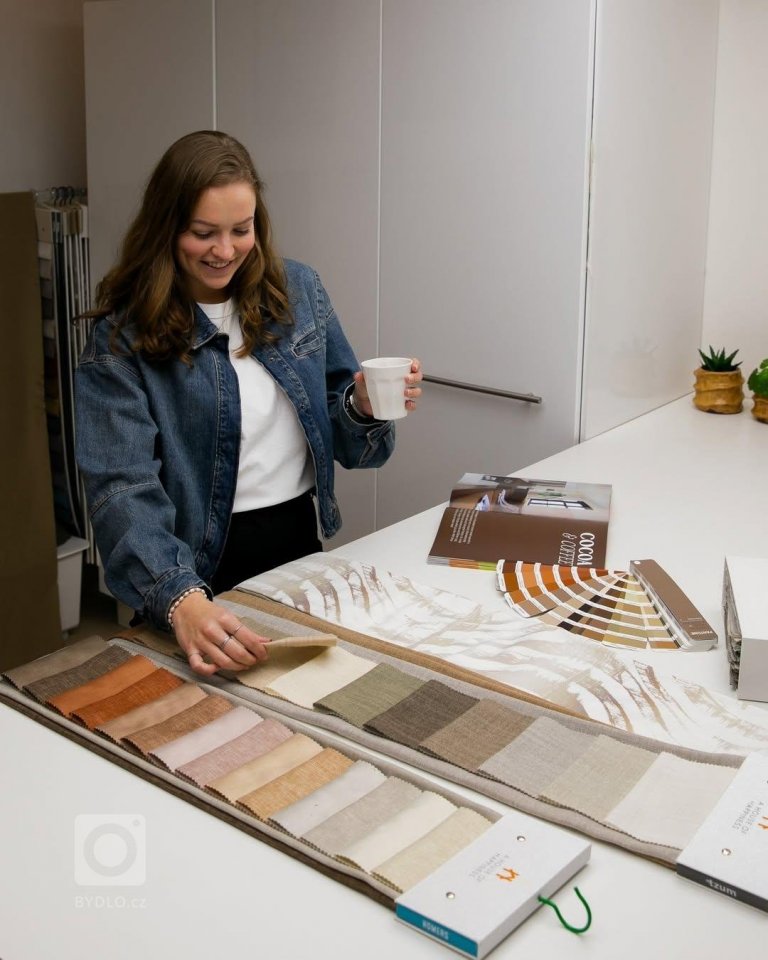 add picture to album