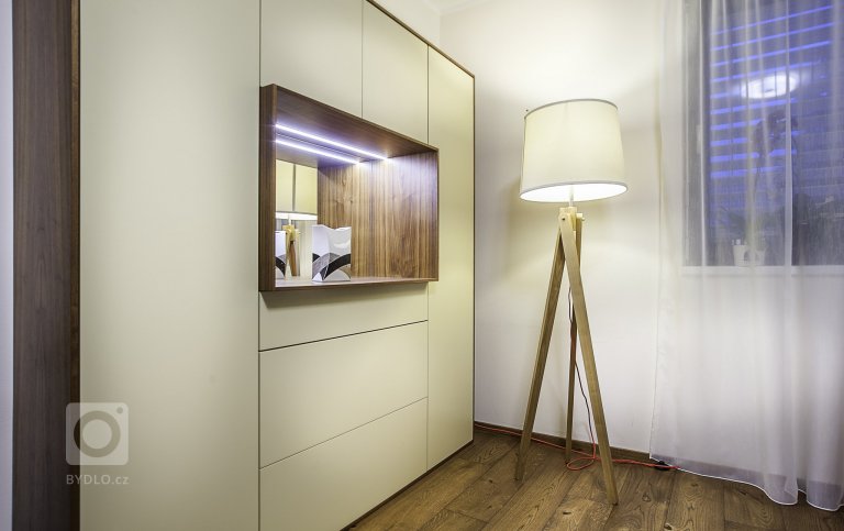 add picture to album