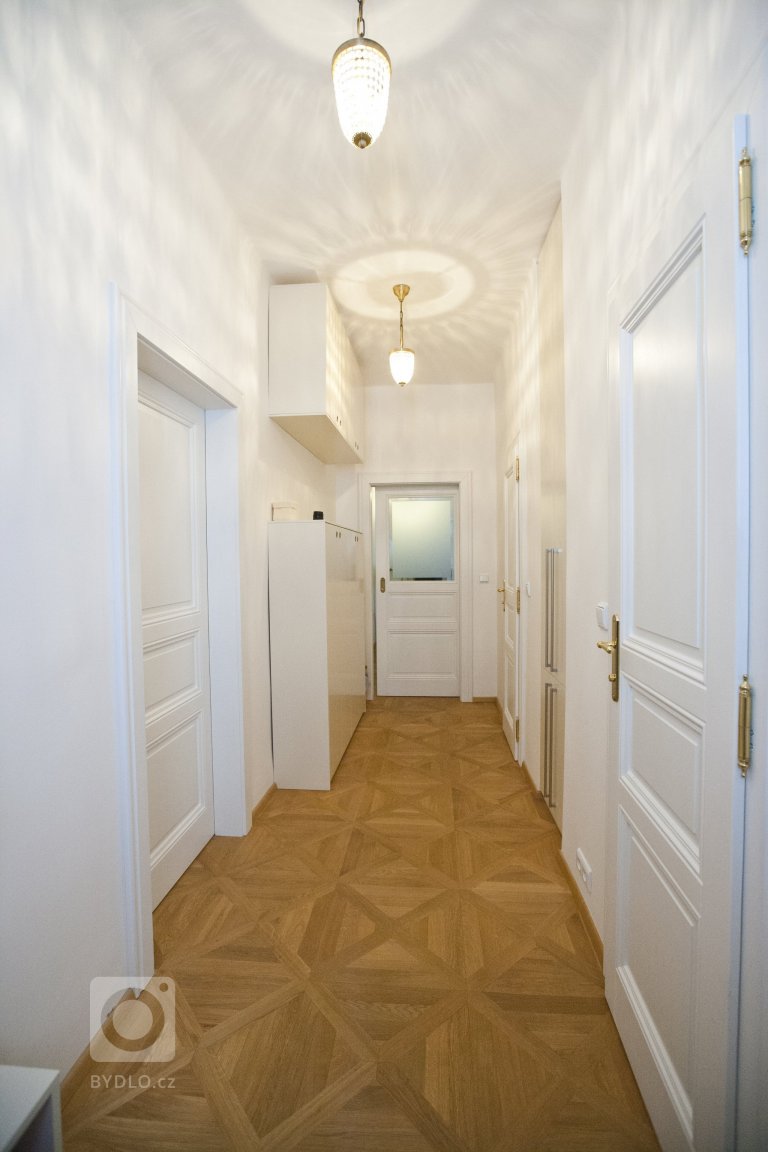 add picture to album