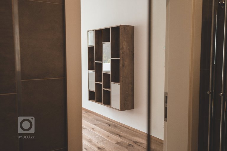 add picture to album