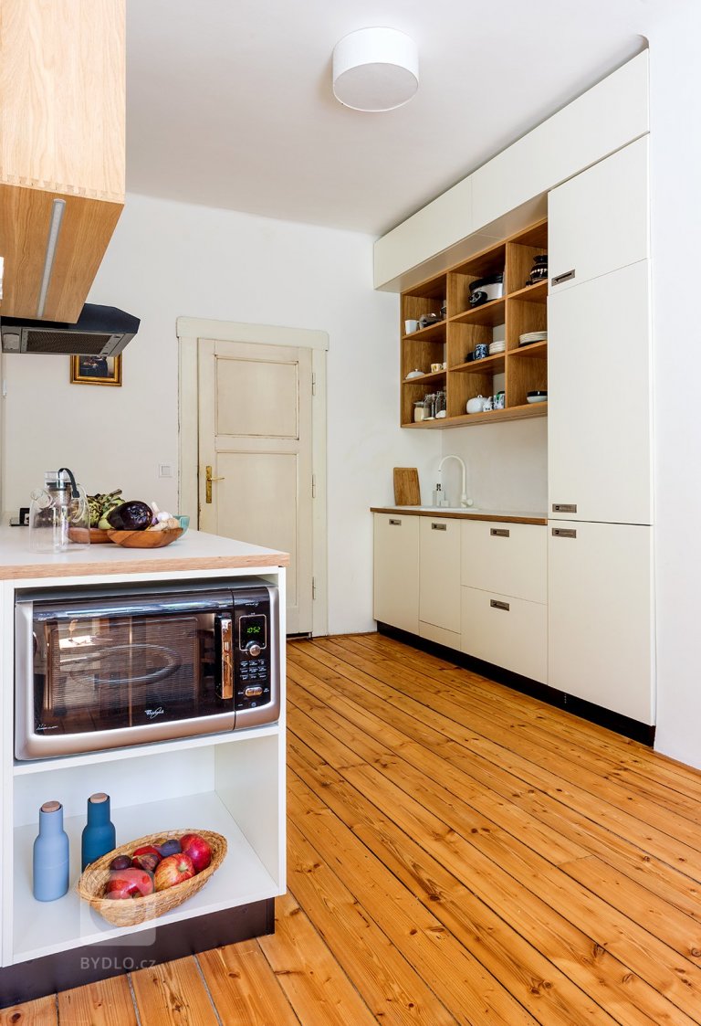 add picture to album