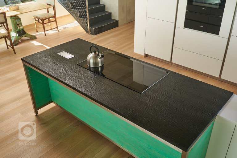 add picture to album