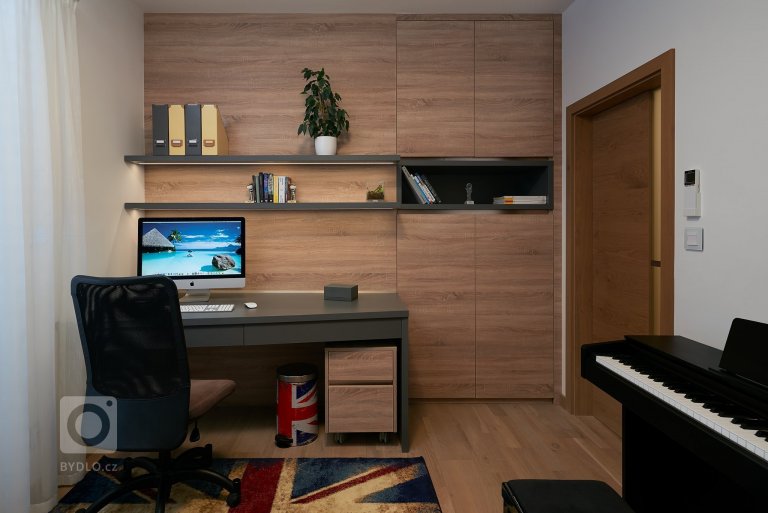 add picture to album