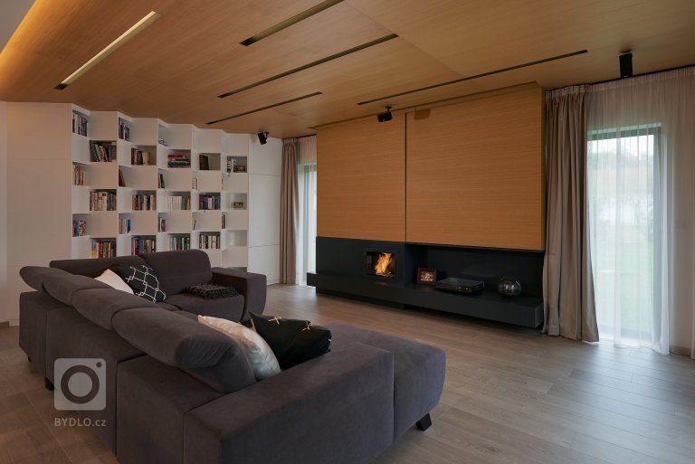 add picture to album