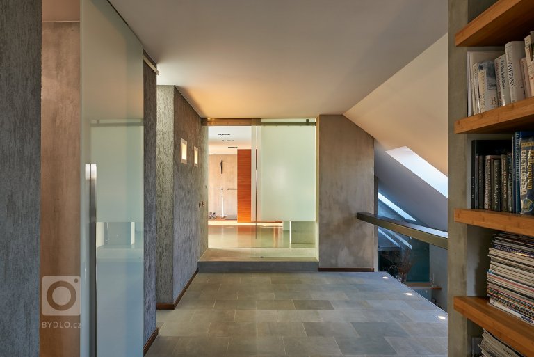 add picture to album