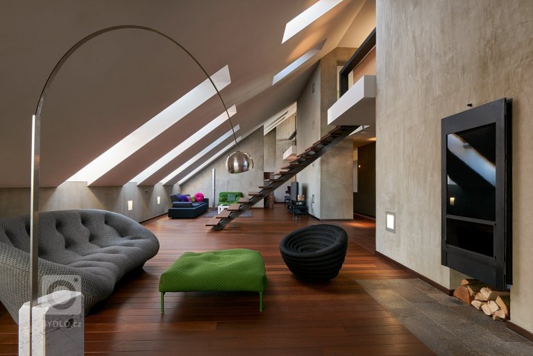 add picture to album