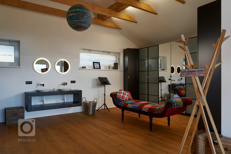 add picture to album