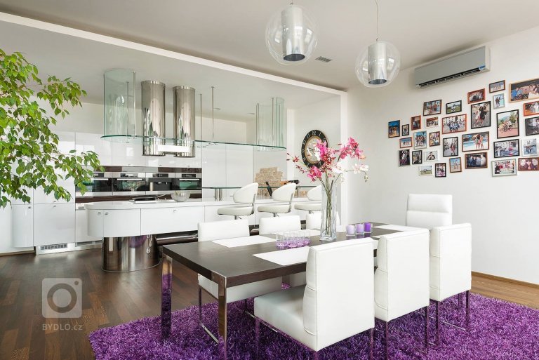 add picture to album