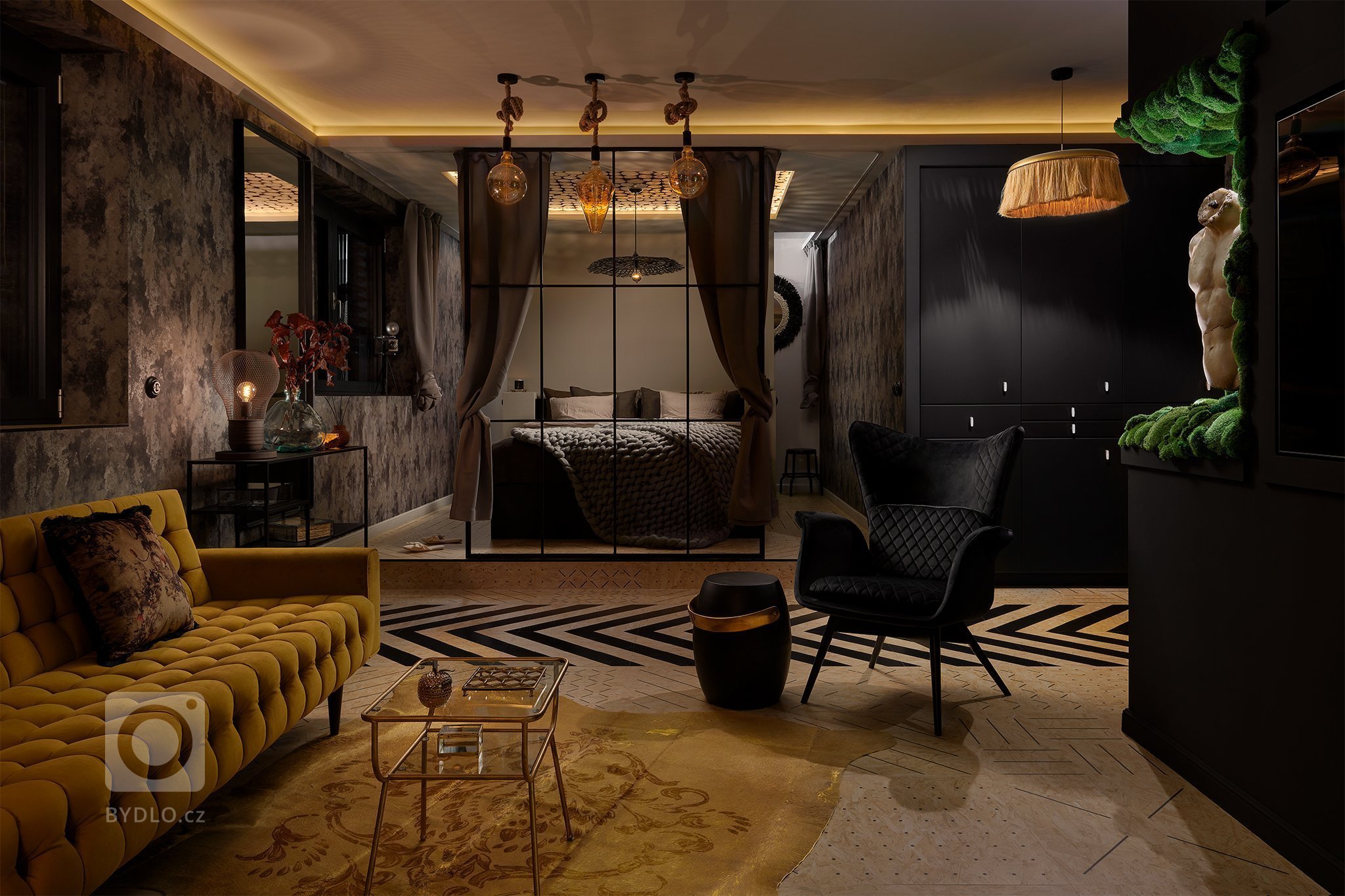 Glamour styl -&nbsp;interiér s nádechem luxusu, do jisté míry jde o určitou extravaganci a odvahu kombinovat historické a umělecké kousky s&nbsp;moderními…