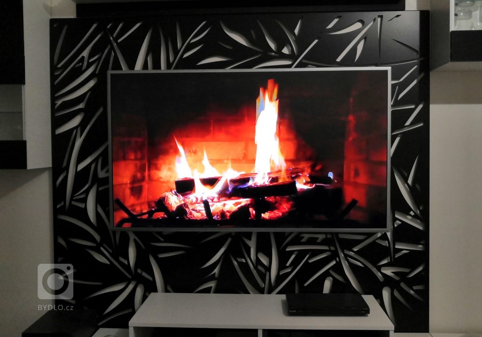 Designový panel na stěnu za TV