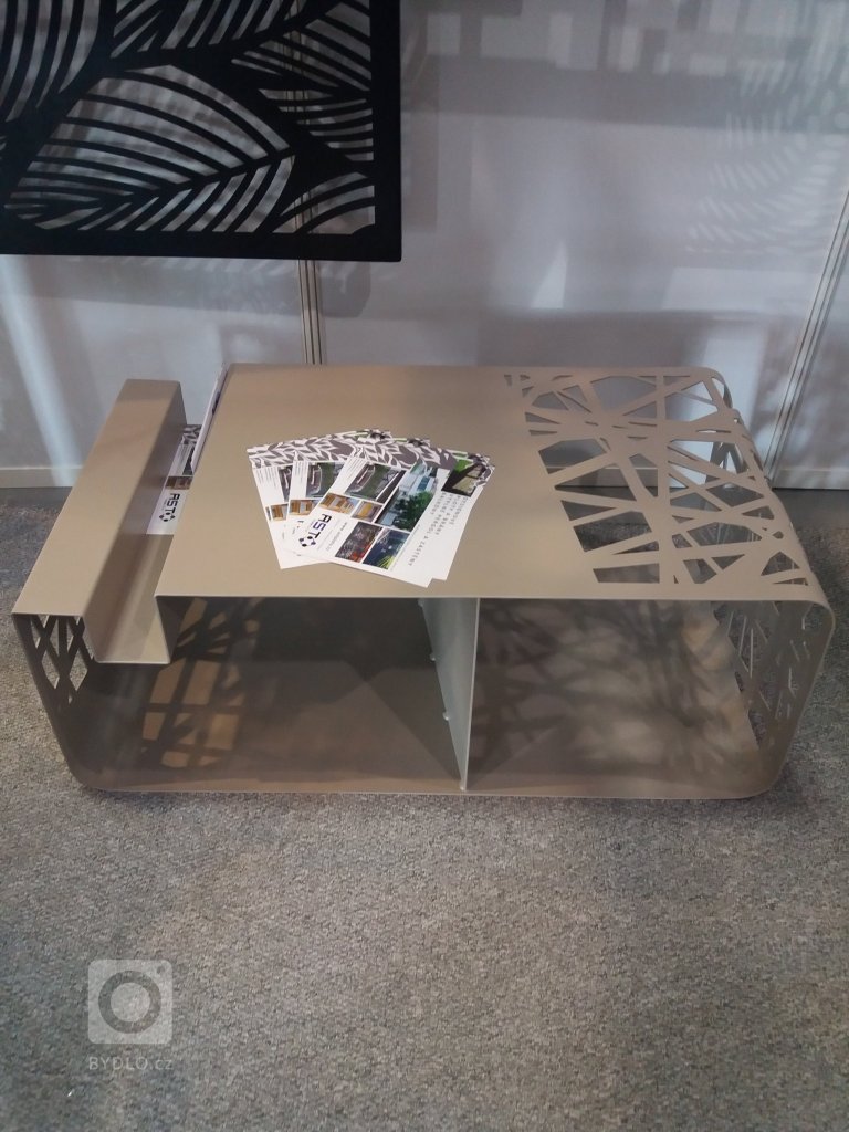 add picture to album