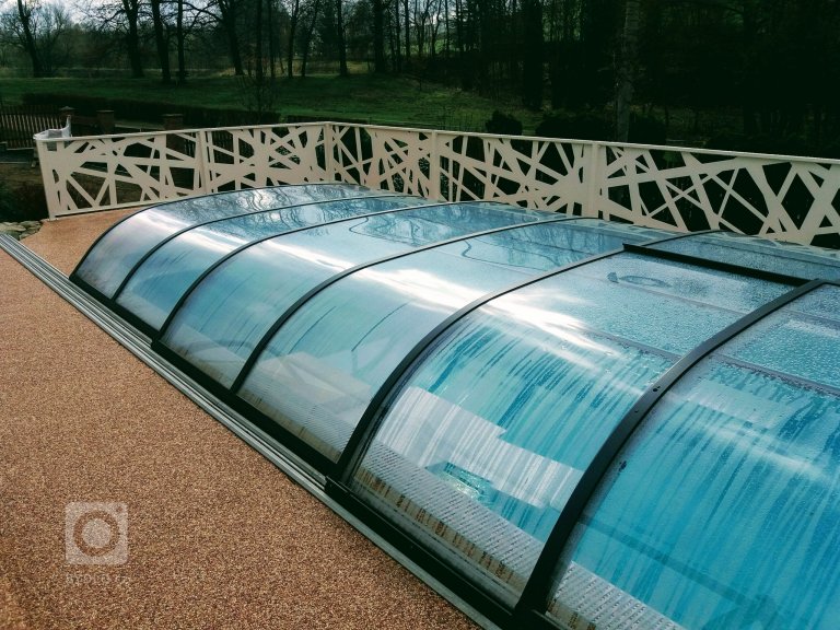 add picture to album