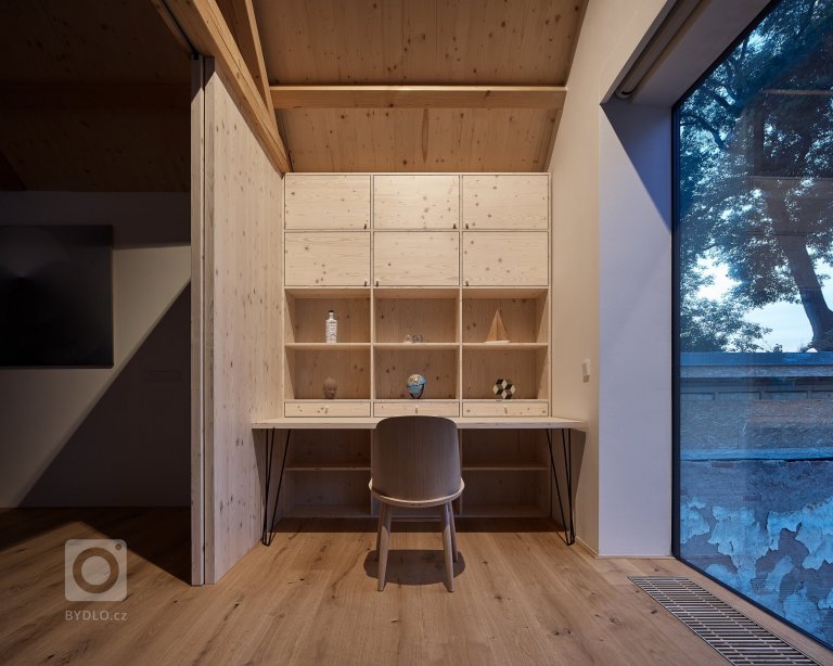 add picture to album