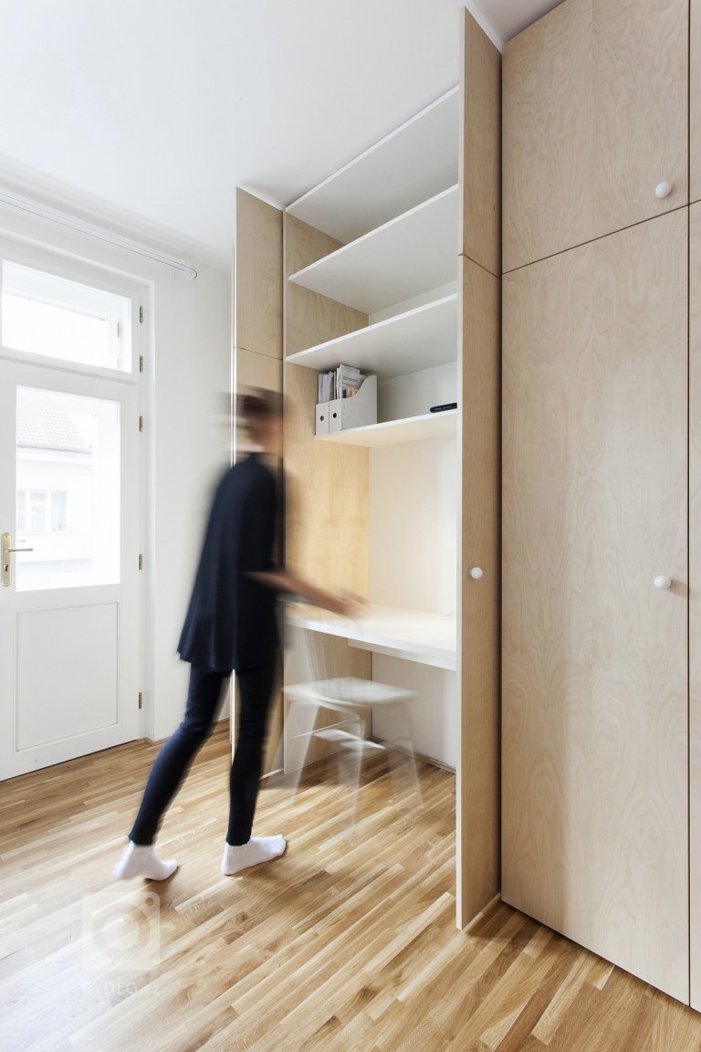 add picture to album