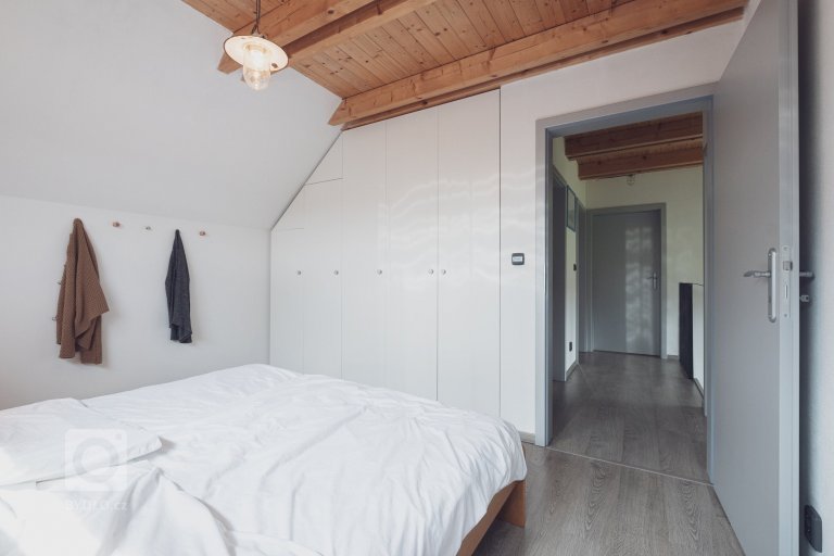 add picture to album