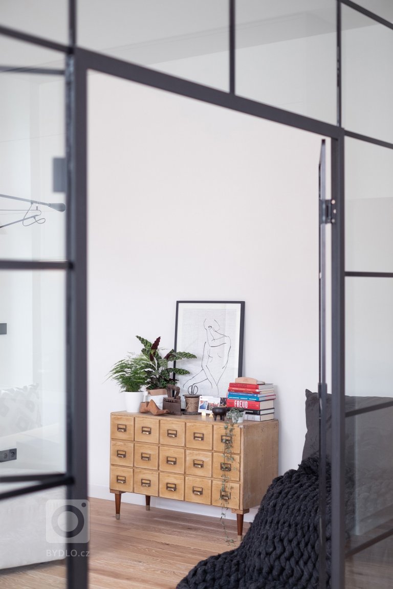 add picture to album