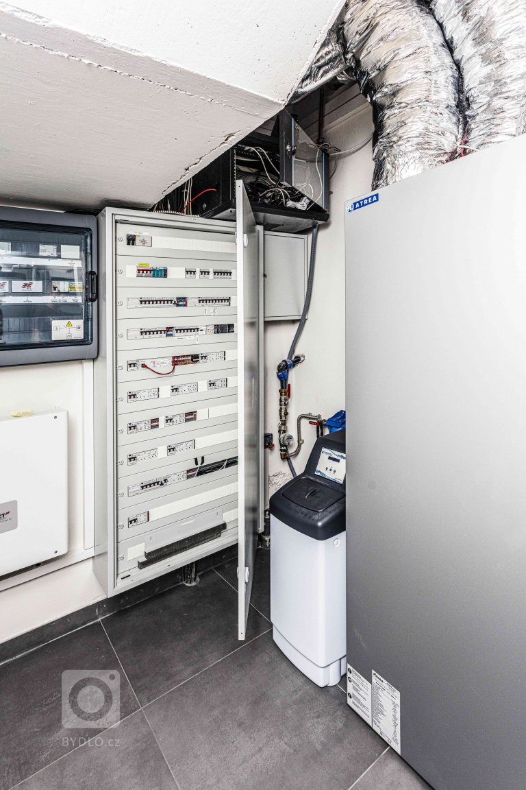 add picture to album