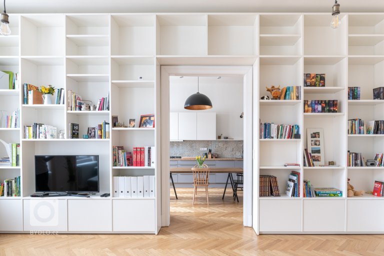 add picture to album